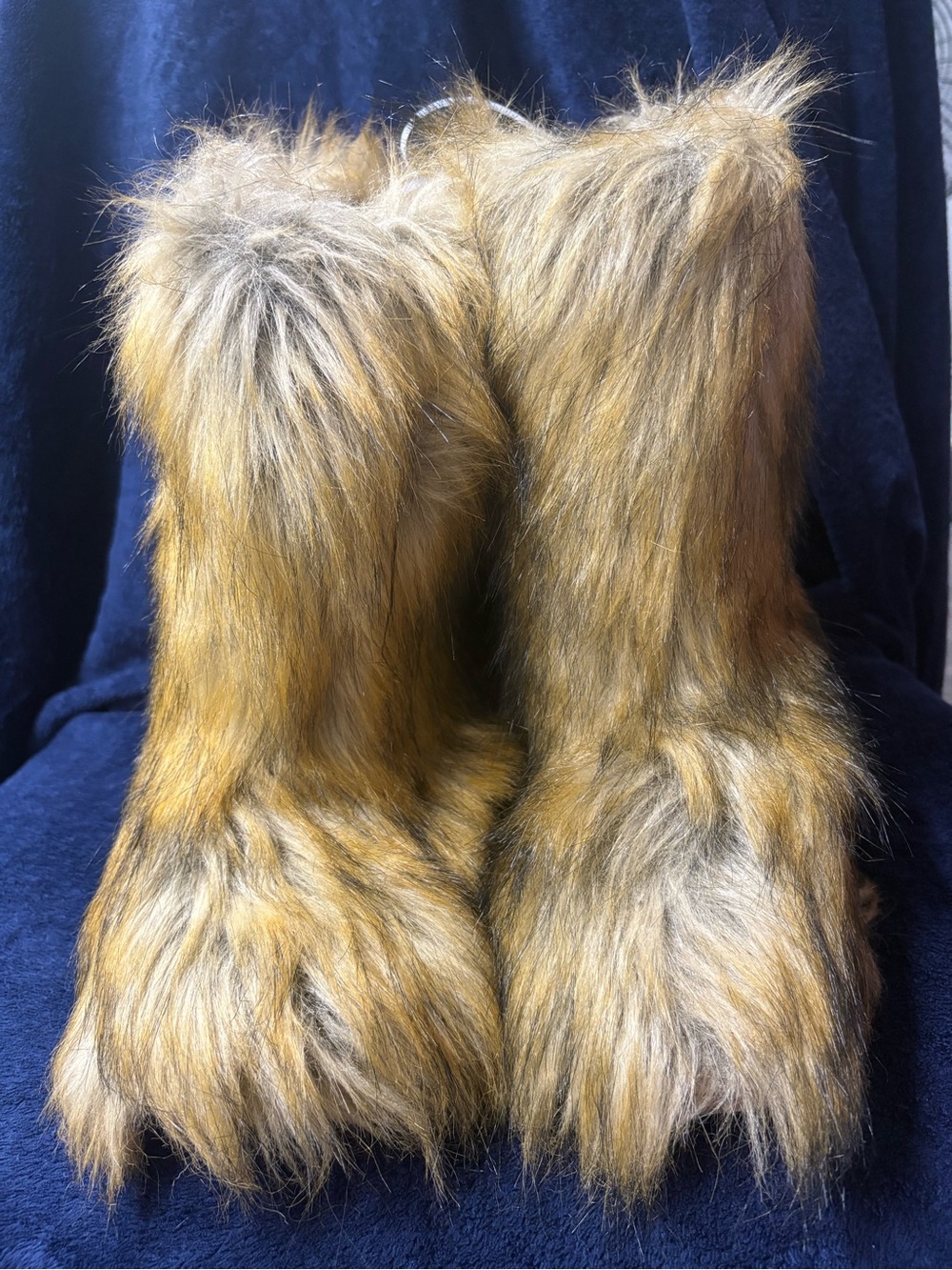 Steve Madden
Beastie Faux Fur Booties sz 10